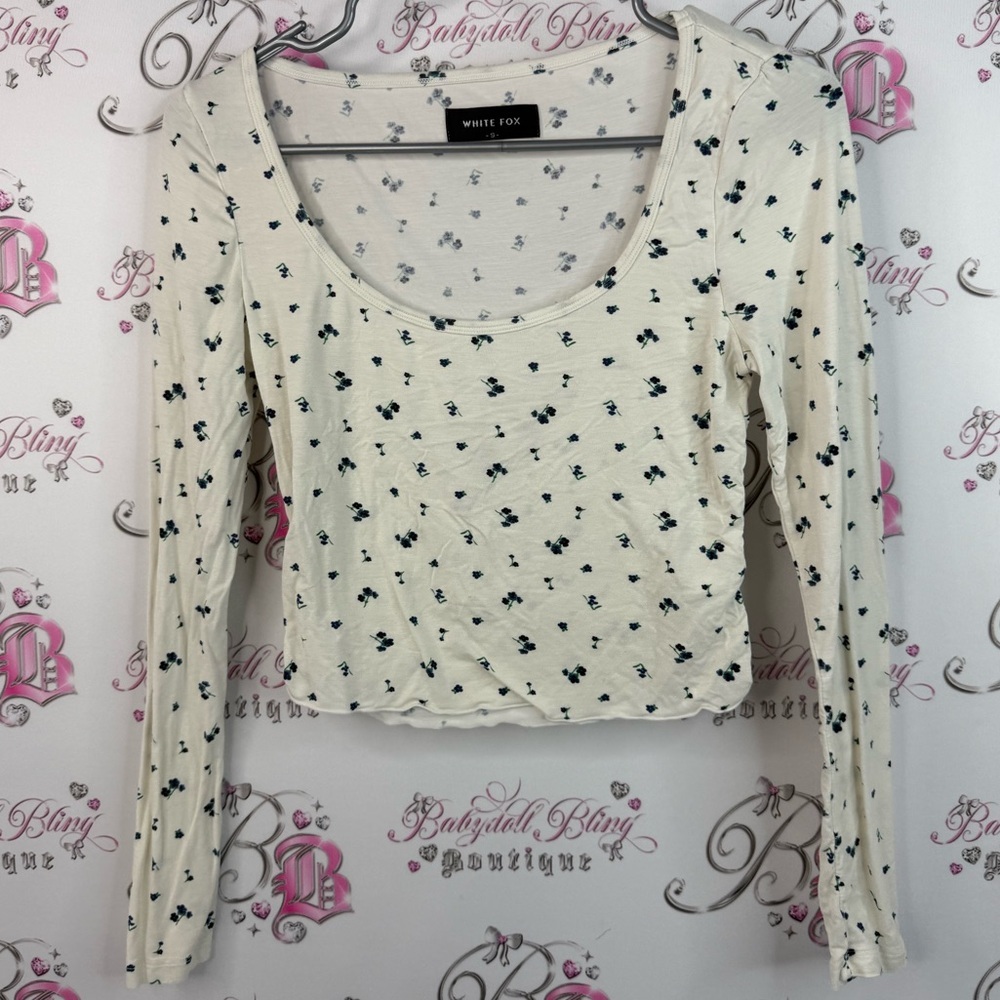 White Fox long sleeve cropped crop white  Cream navy  Floral Long Sleeve Top